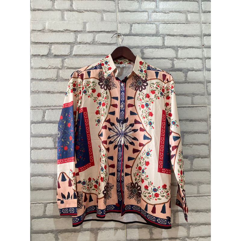 Kemeja Batik Wanita Lengan Panjang