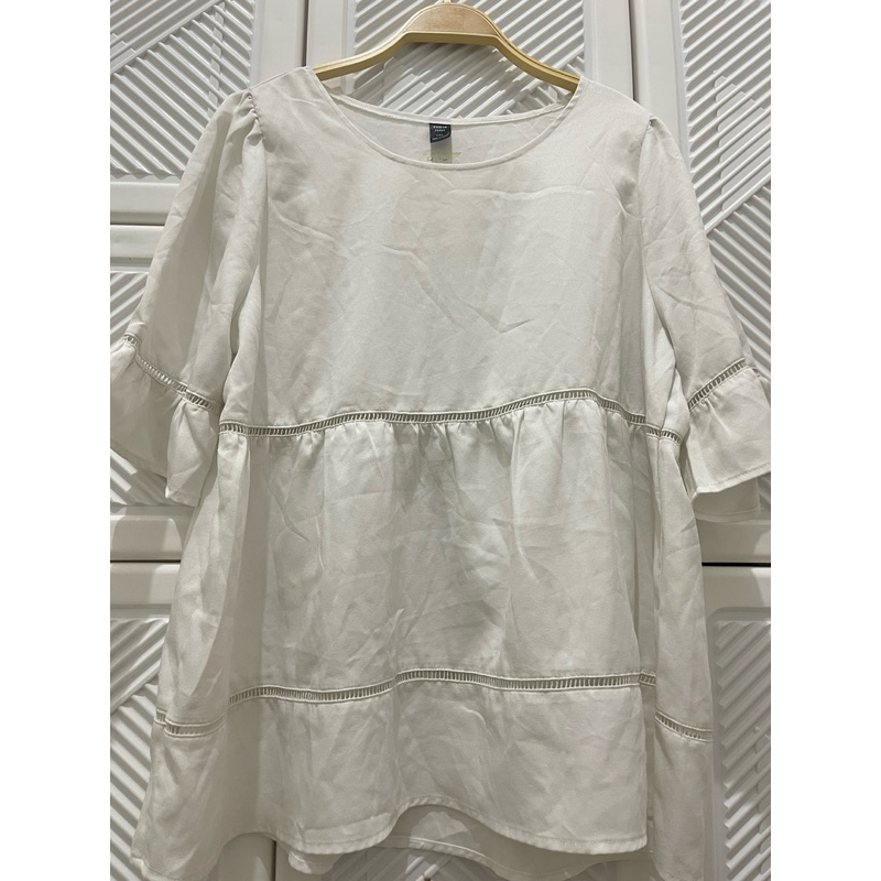 Preloved Blus Putih Wanita Oversize