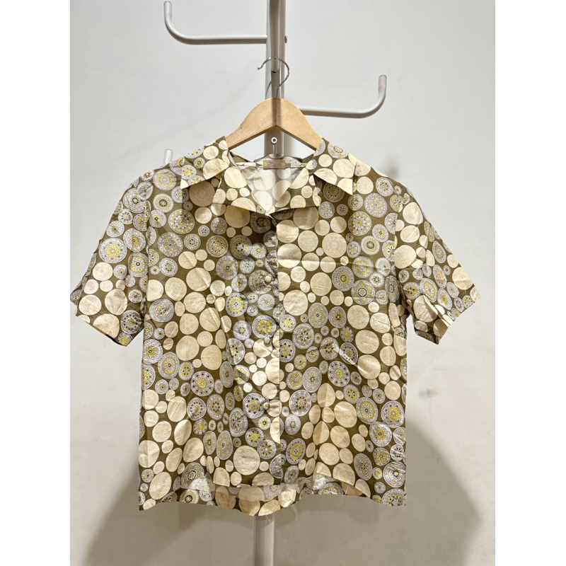 preloved kemeja motif