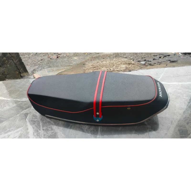 jok motor gl100 mbtech list dan sabuk merah