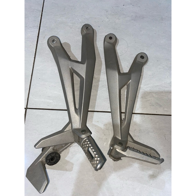 postep belakang CBR250RR