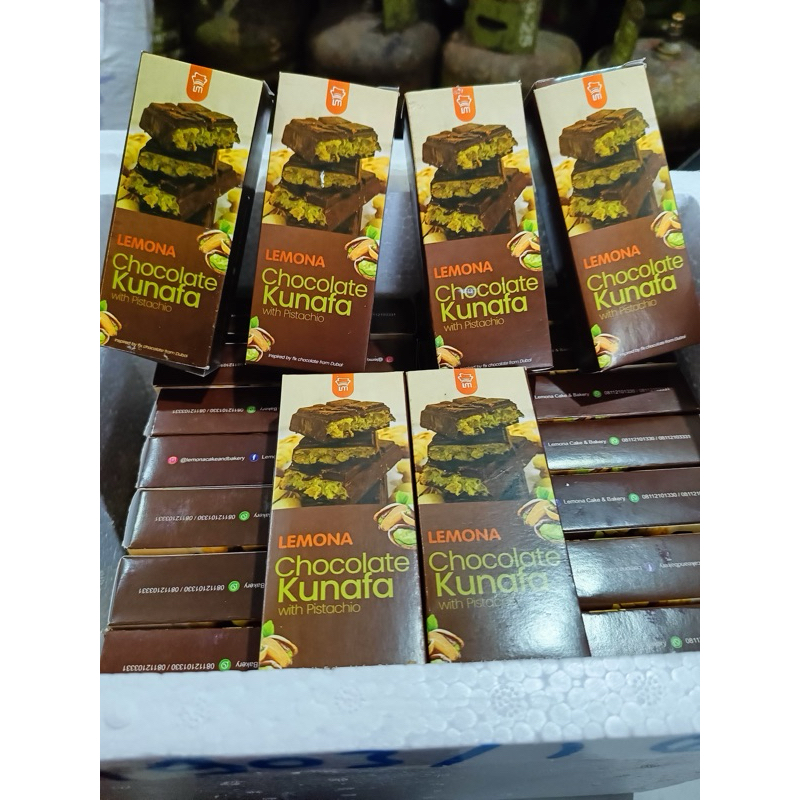 

coklat dubai pistachio kunafa 100%