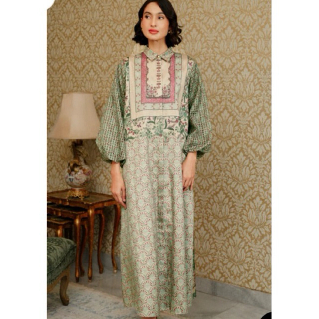 SERENITY SOIREE SLEVEE DRESS