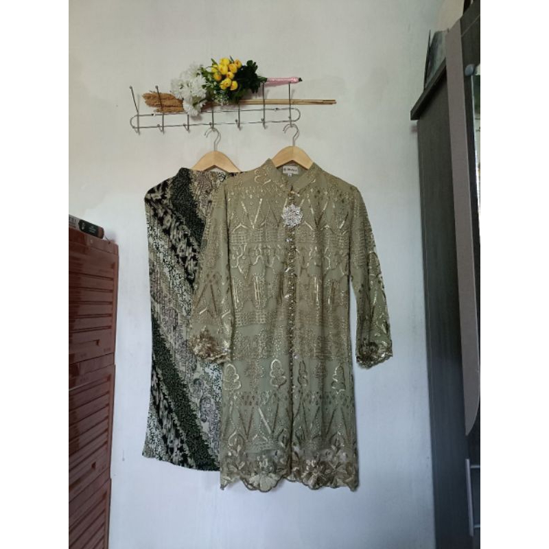 Kebaya Hijau Sage