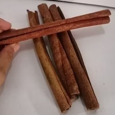 

Kayu Manis Premium Asli Maluku Ambon Wangi 70 gram