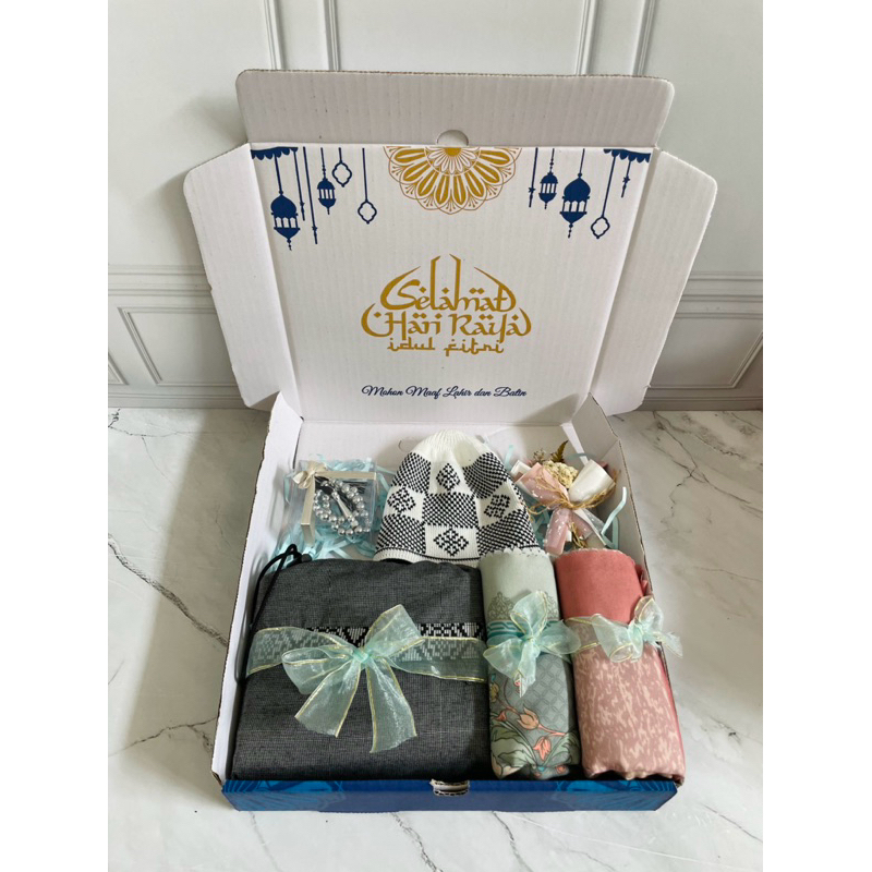 

Hampers Marwa Package | Hampers Couple | Hampers Lebaran | Hampers Idul Fitri | Hampers Cowok | Hampers Sarung | Hampers Hijab | Bingkisan Idul Fitri Pasangan | Kado Lebaran