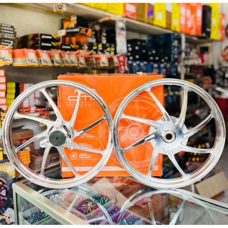 VELG CMG M8 AEROX OLD/NEW RING 17 CNC CHROME