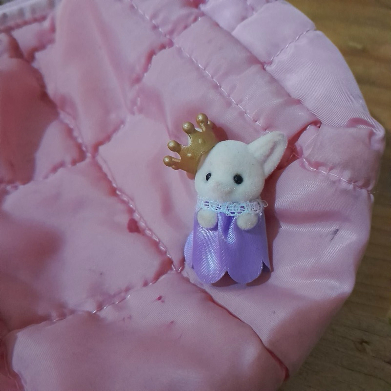 Preloved Slyvanian Families - Rare Fennec fox