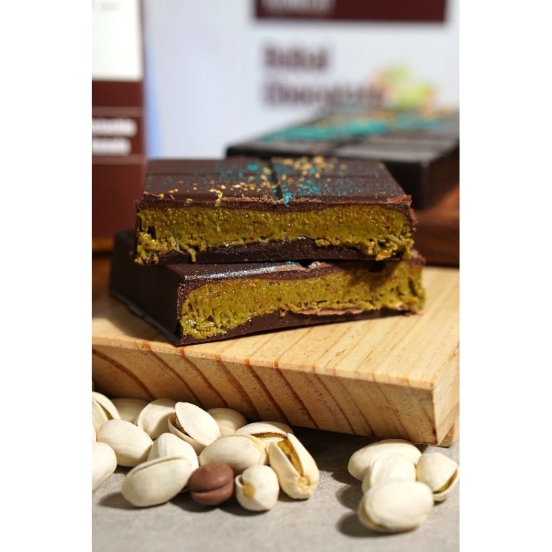 

Cokelat Dubai Pistachio Kunafa dark cokelat by Nyokelat