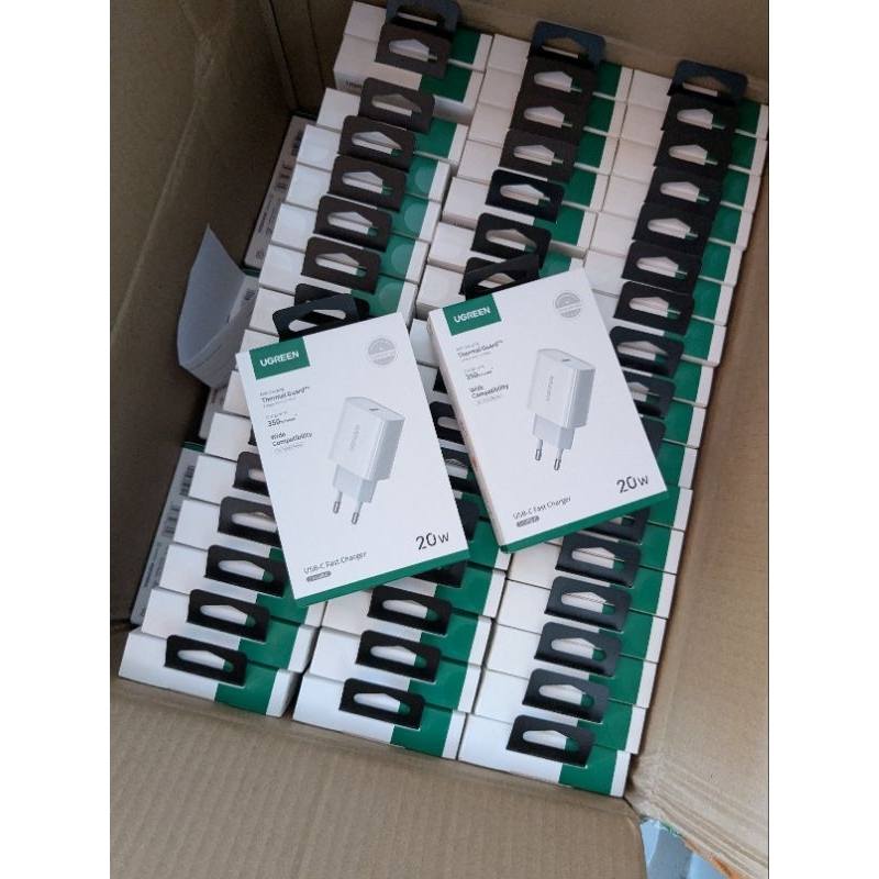 Ugreen kepala charger 20wat fast charger
