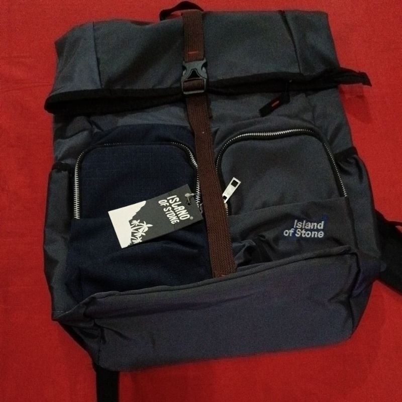 Tas Ransel Island of Stone