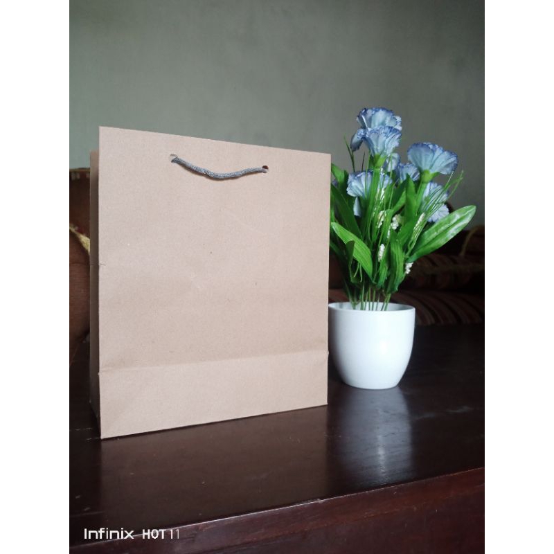 Paperbag polos warna coklat ukuran 20cmx10cmx25cm tas kertas coklat/paperbag murah polos
