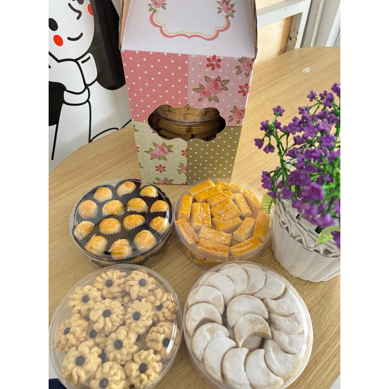 

PAKET KUE KERING ISI 4 TOPLES