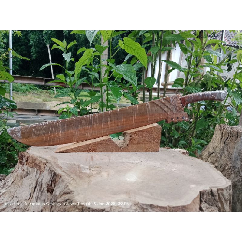 pisau tebas berkebun