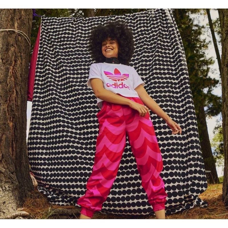 (size 32) Adidas Track Pants Marimekko Wanita H20480