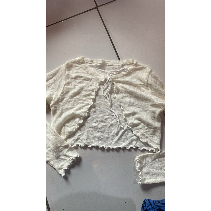 Kaos Lengan Panjang Putih Wanita