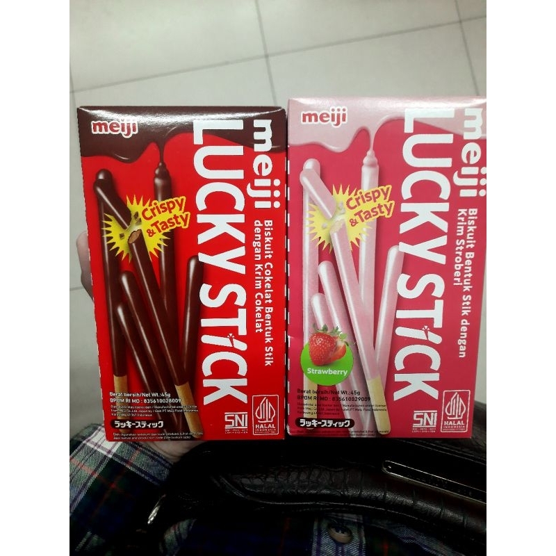 

Meiji Lucky Stick Chocolate/Strawberry 45Gr