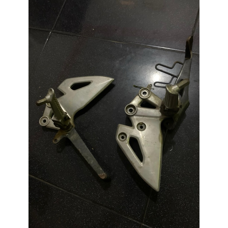 FOOTSTEP ORI GSX-R