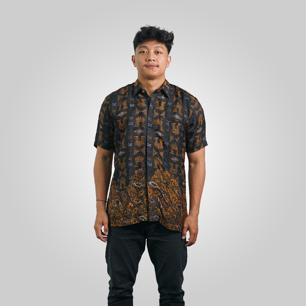 BATIK TRUSMI Kemeja Reguler Atasan Pria Batik Viscose Gapura Genteng Warna Hitam MS