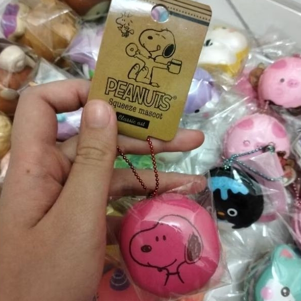 SNOOPY PEANUTS MACARON SQUISHY