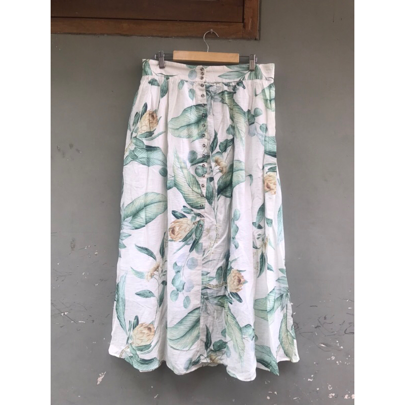 rok H&M-Size XL-panjang 95-rok floral-rok jumbo-preloved rok motif-preloved rok branded murah-rok br