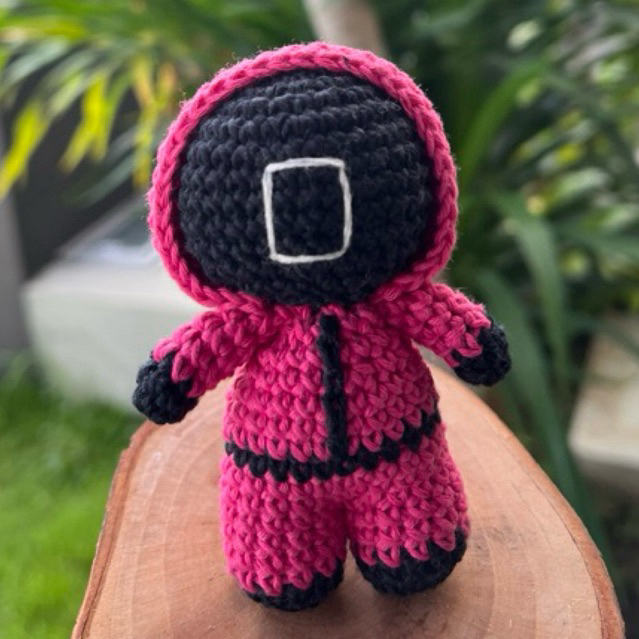 Squid Game Soldier boneka rajut crochet amigurumi