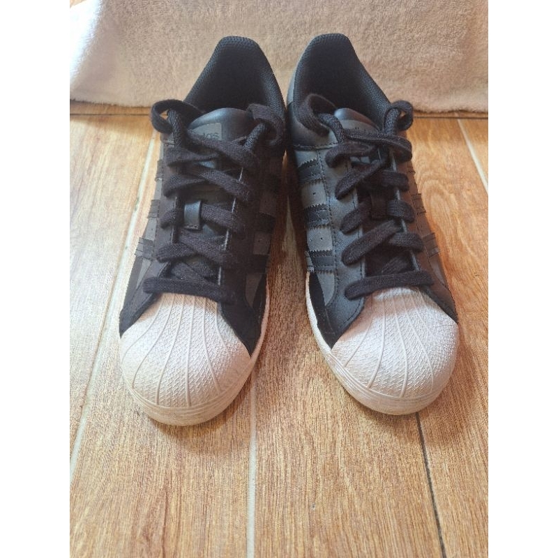 Preloved Adidas Superstar