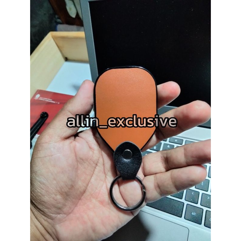 gantungan kunci kulit/aksesoris kulit/souvenir nikahan