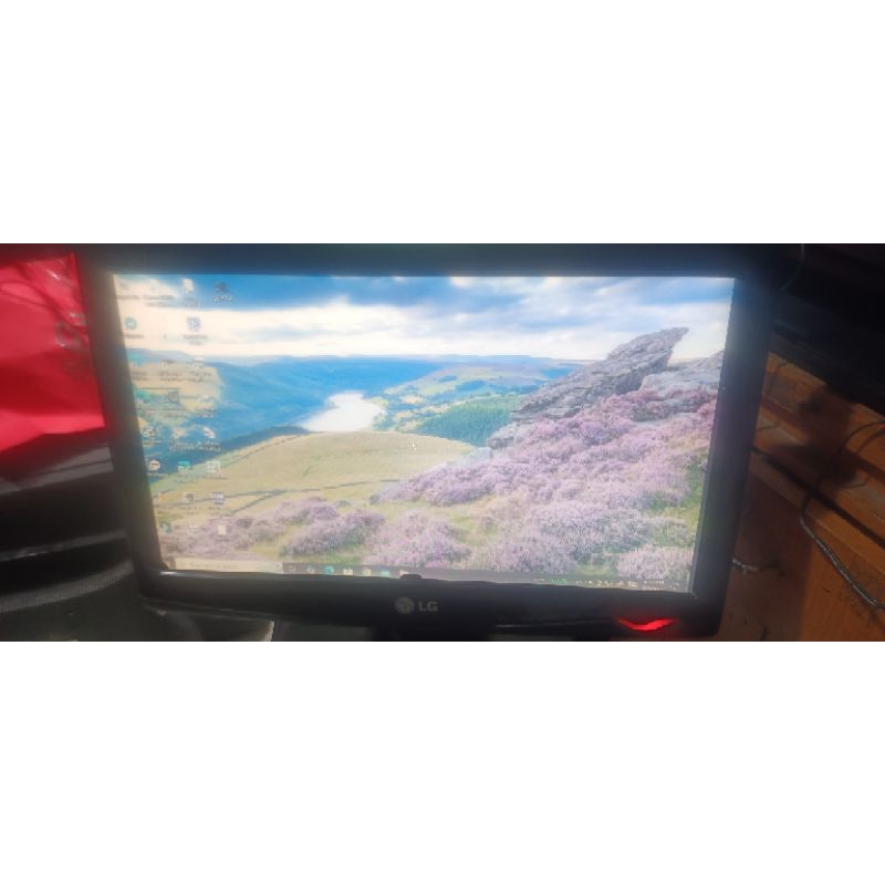 monitor komputer lcd 16 LG minus