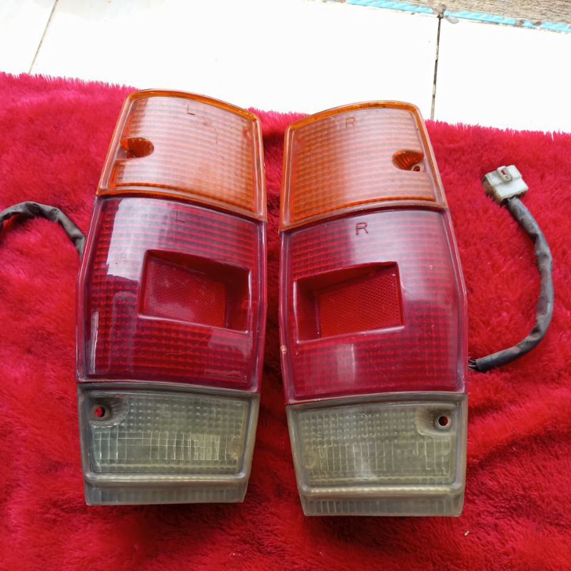 stoplamp Mazda vantrend set kanan kiri