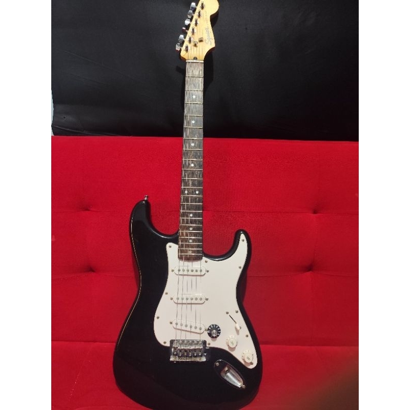 Electric Guitar Squier Bullet Stratocaster