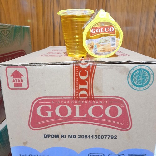 

minyak goreng krat golco gelas 180ML 1 karton isi 48 PCS minyak goreng