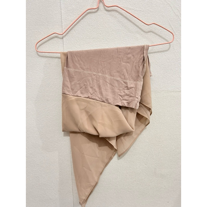 Preloved Hijab Segitiga Instan Daissy Buttermilk