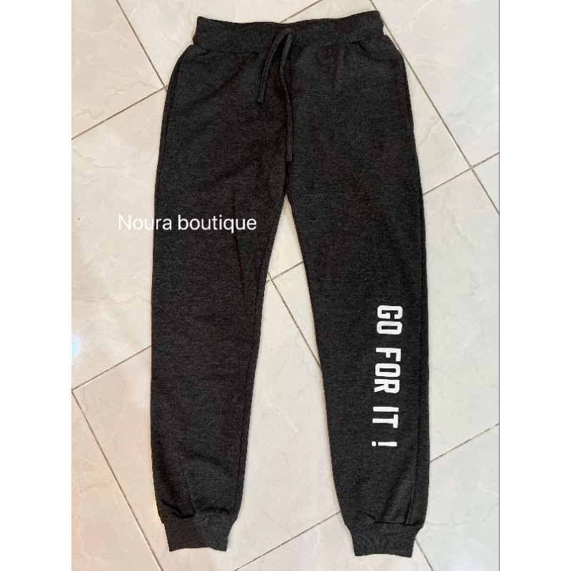 celana jogging wanita merk Zelia