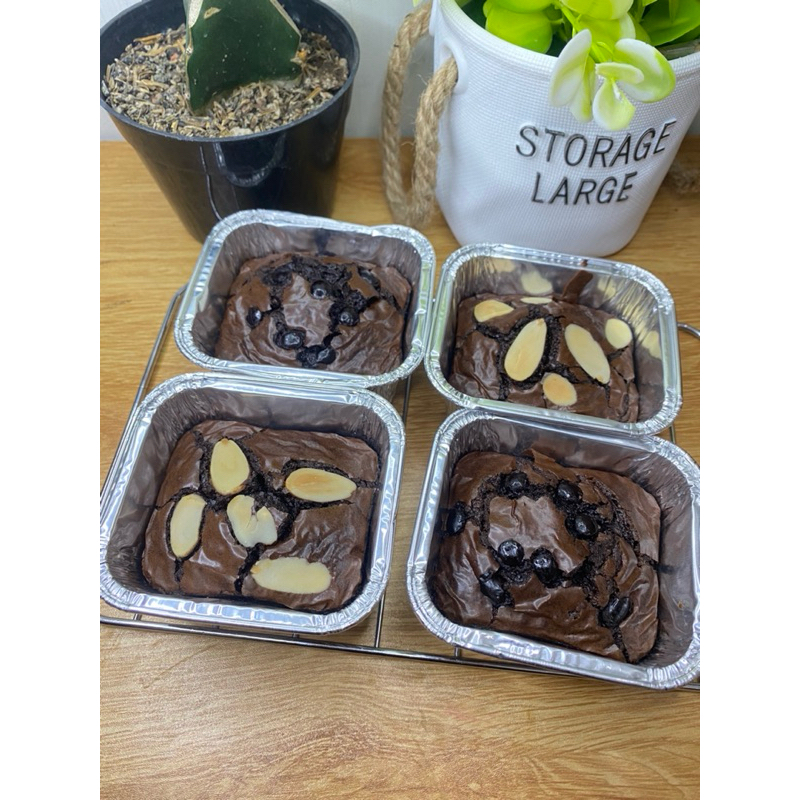 

Fudgy Brownies (minimal 4 pcs )