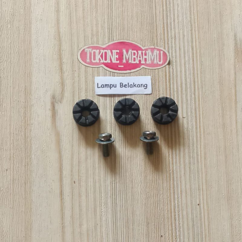 Baut Cover Body Bodi Lampu Belakang Honda Karisma X D 125