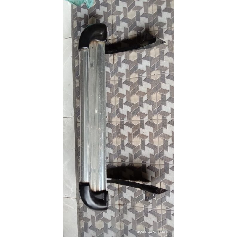 Footstep belakang Daihatsu Taruna plus braket