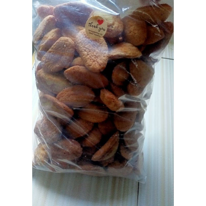 

Bolu krispi kelapa garing renyah 500 gram Rp 55000