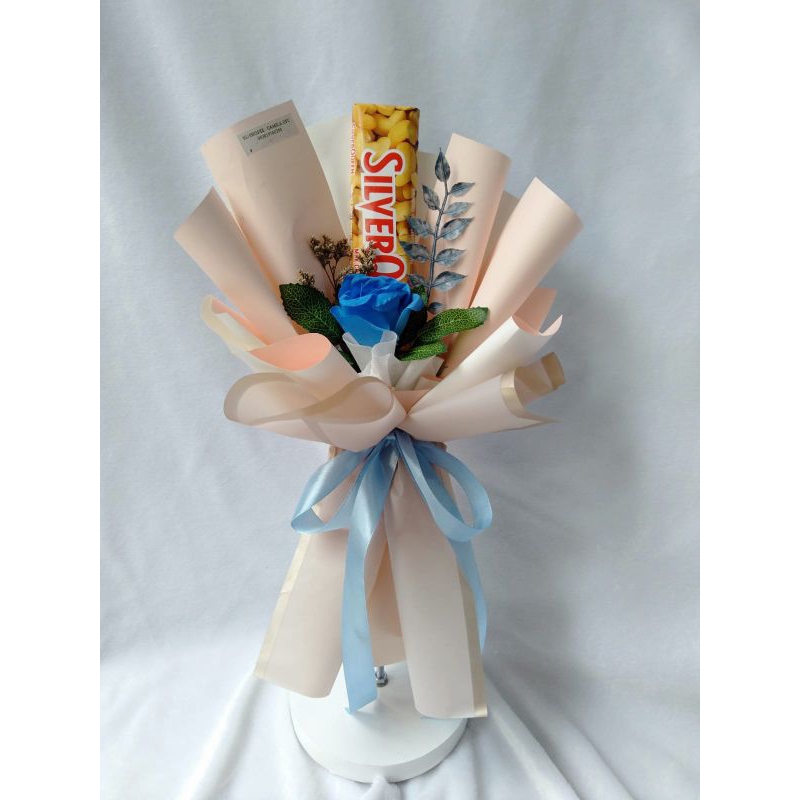 

Buket cokelat buket coklat silverqueen Buket snack murah meriah
