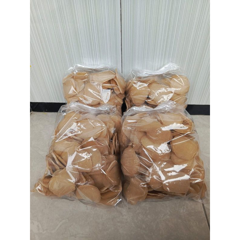 

Keripik Pedas dengan Tutup Plastik