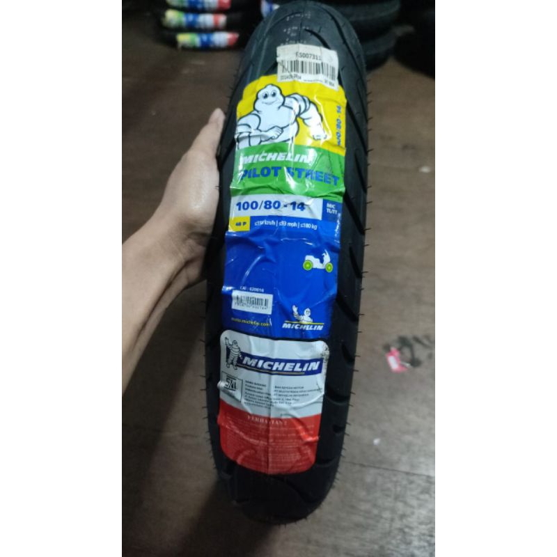 Ban michelin pilot street All Size 80/90-14 , 90/90-14 , 90/80-14 , 100/80-14 , 110/80-14 Ban Tubele