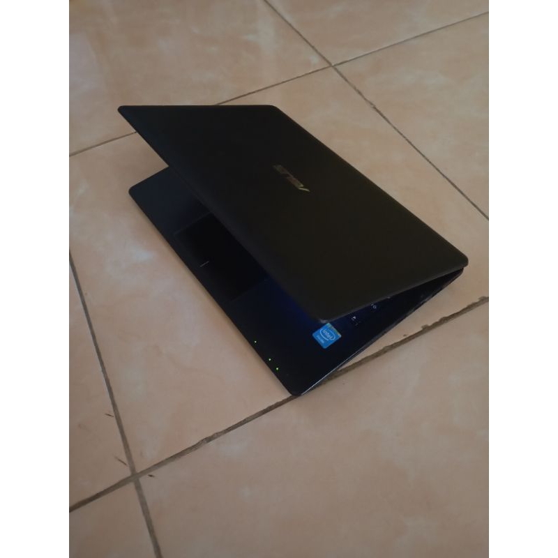 Laptop netbook second murah asus slim 12 inch normal semua siap pakai & zoom baterai awet garansi wi