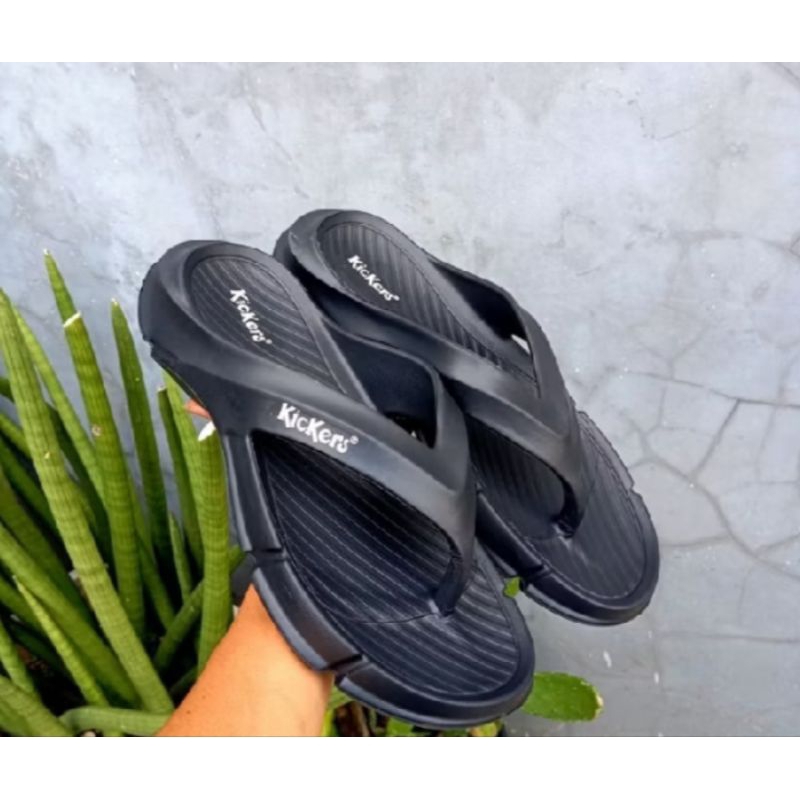 sandal jepit karet pria terbaru sandal sandal kickers jepit karet pria