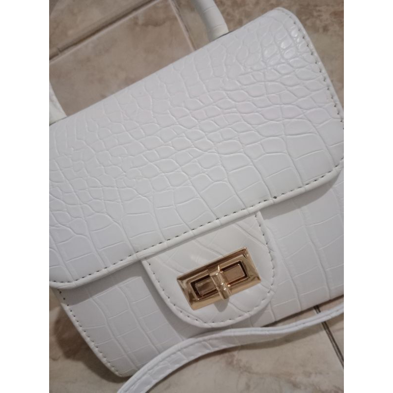 HAND BAG WHITE PRELOVED