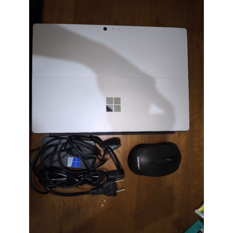 Microsoft Surface Pro 1796 Core i5 Touchscreen  Second