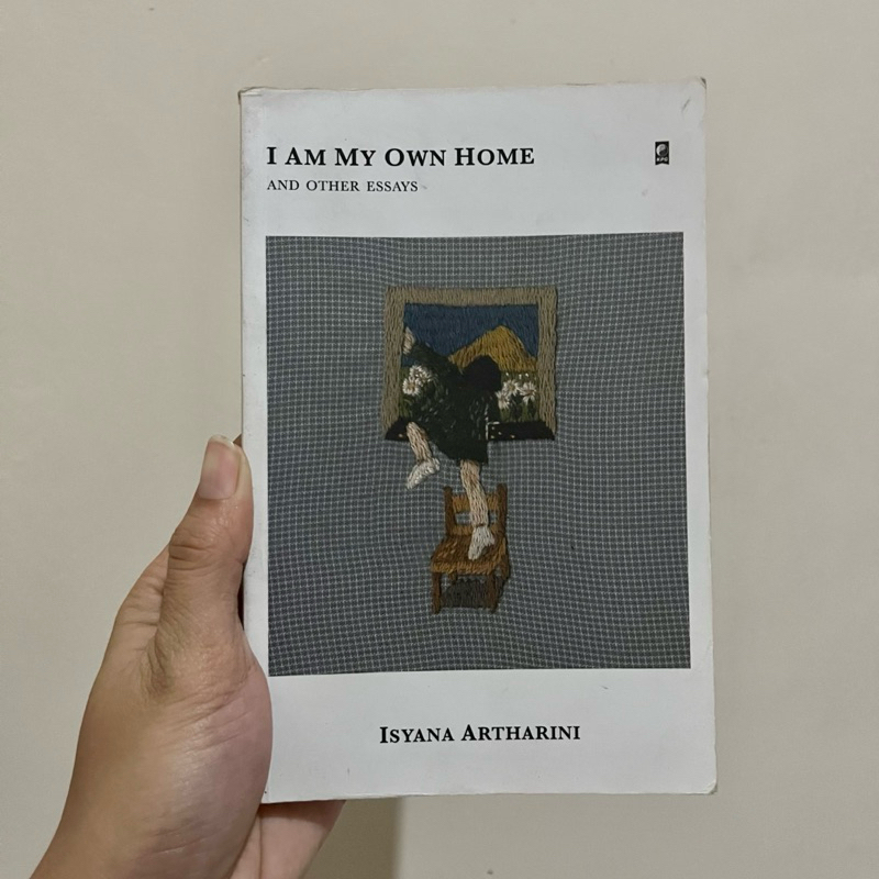 Preloved Novel I Am My Own Home by Isyana Artharini