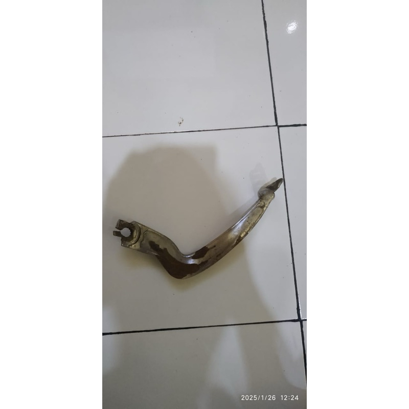 Pedal rem satria 2 tak tromol
