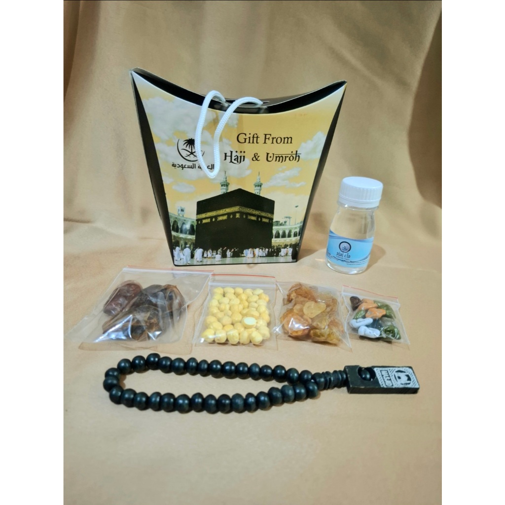 

Hampers Oleh Oleh Haji dan Umroh Paket Hemat 1 Cokelat Krikil + Tasbih Kayu