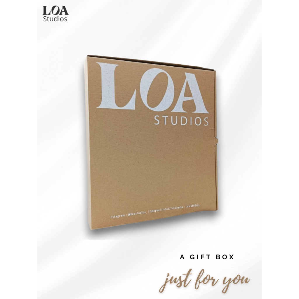 

Kotak Kado Gift Box Hampers LOA STUDIOS + Bubble Wrap