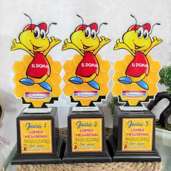 Piala Indomaret, Piala Lomba Karakter Indomart, Piala Anak Akrilik Ukuran Besar